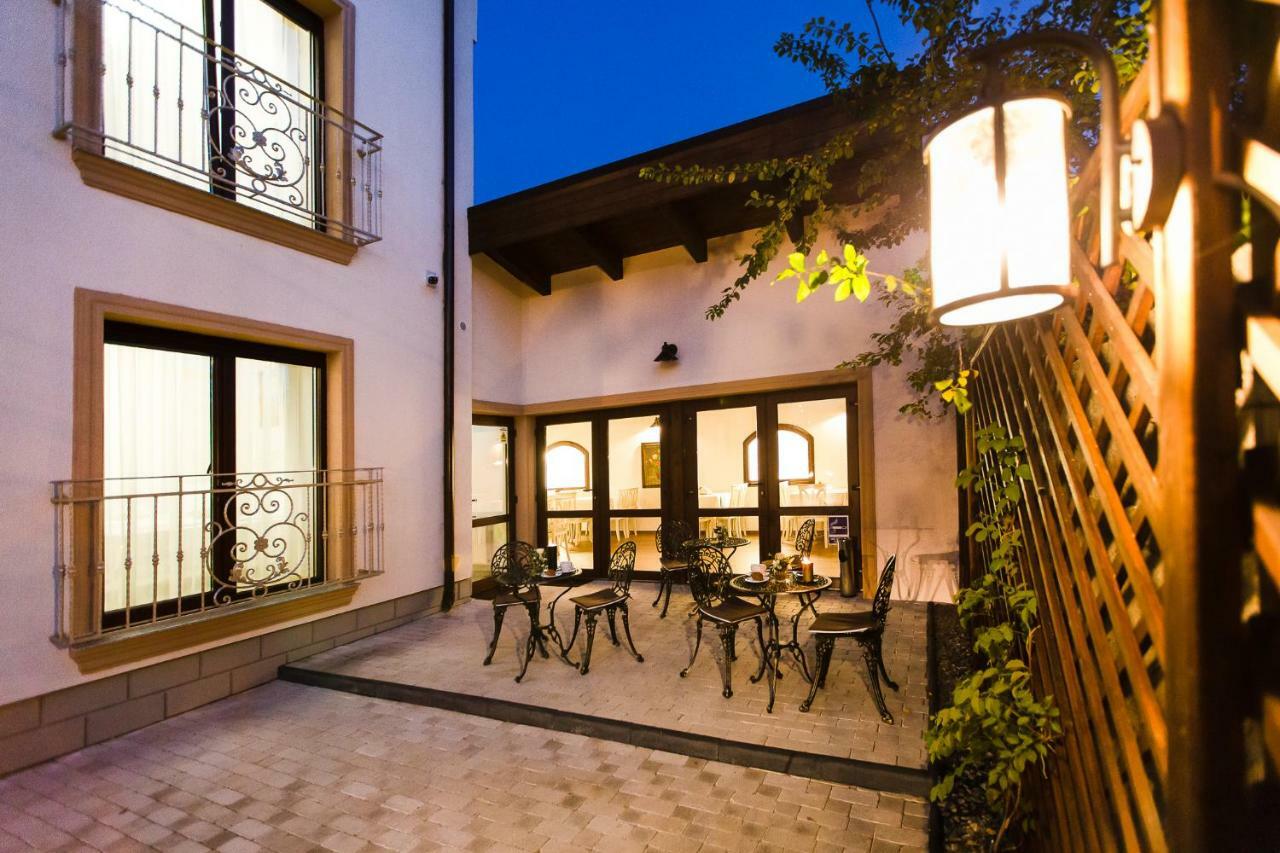 Hotel Ave, Alba! à Alba Iulia Extérieur photo
