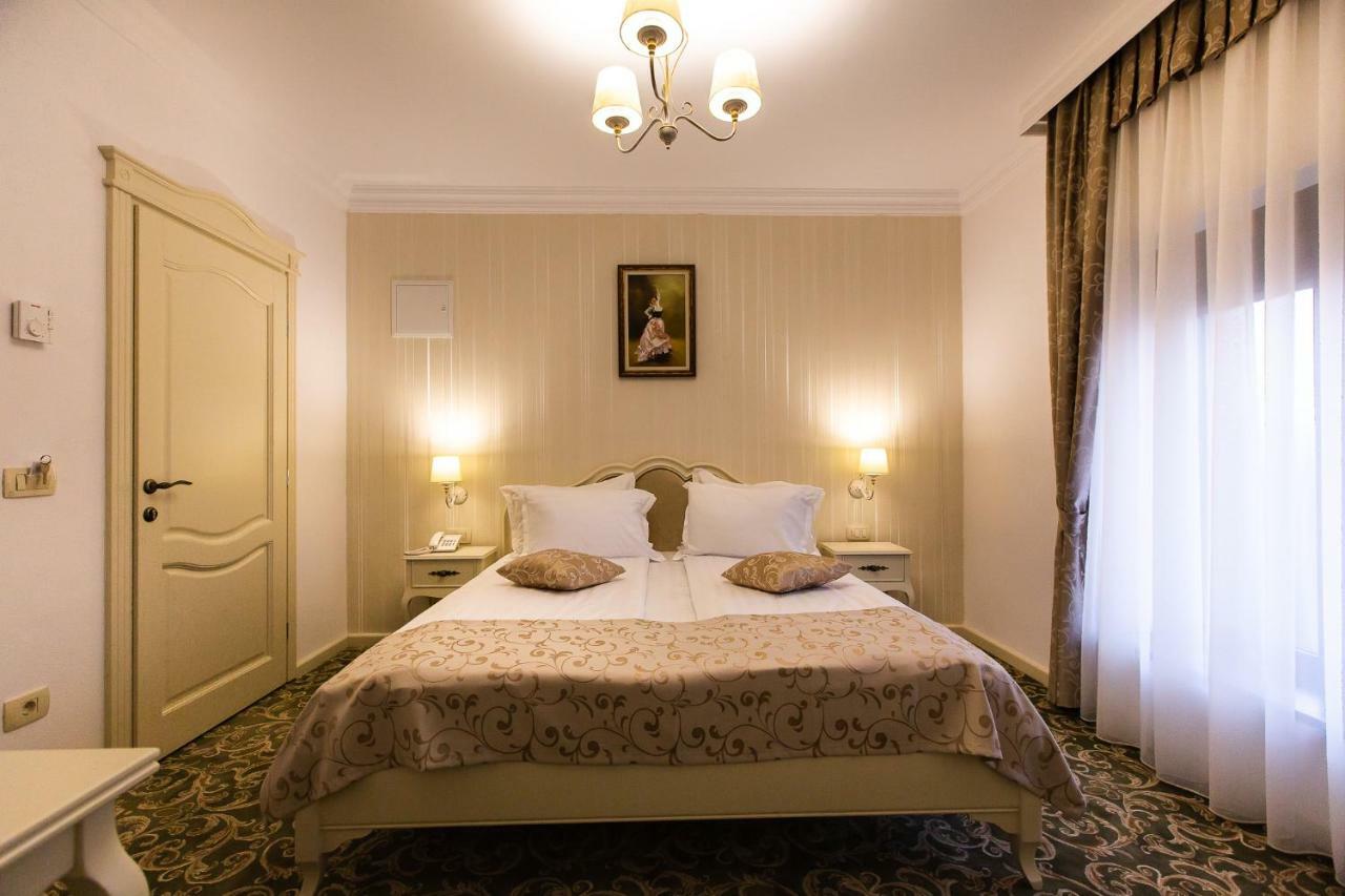 Hotel Ave, Alba! à Alba Iulia Extérieur photo