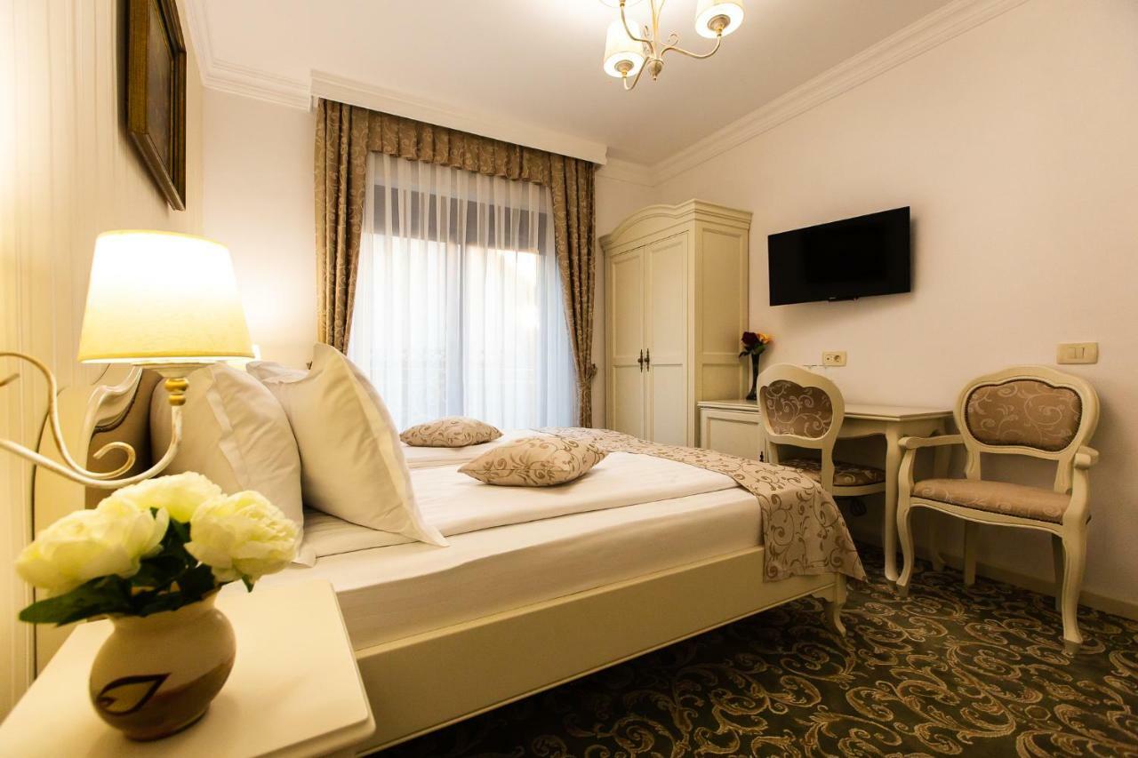 Hotel Ave, Alba! à Alba Iulia Extérieur photo