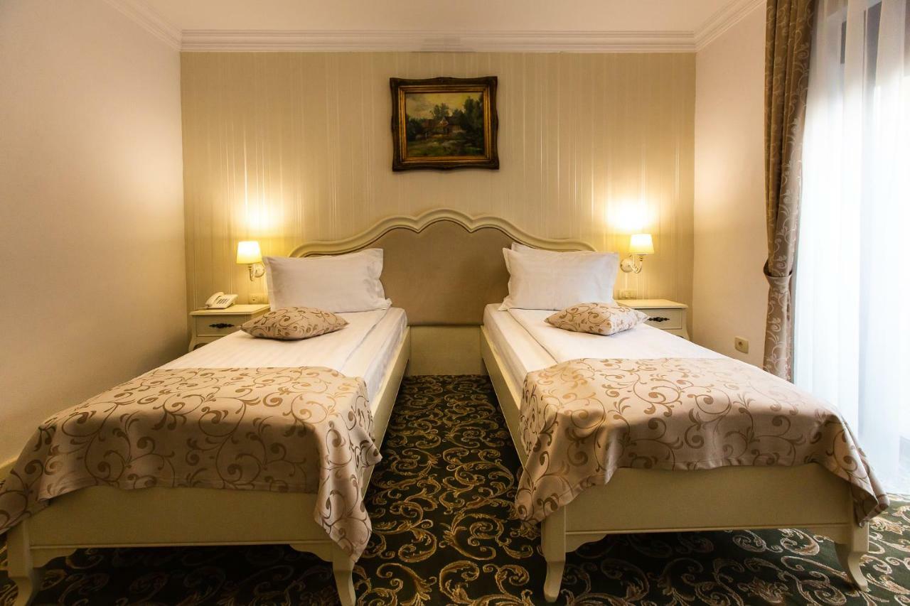 Hotel Ave, Alba! à Alba Iulia Extérieur photo