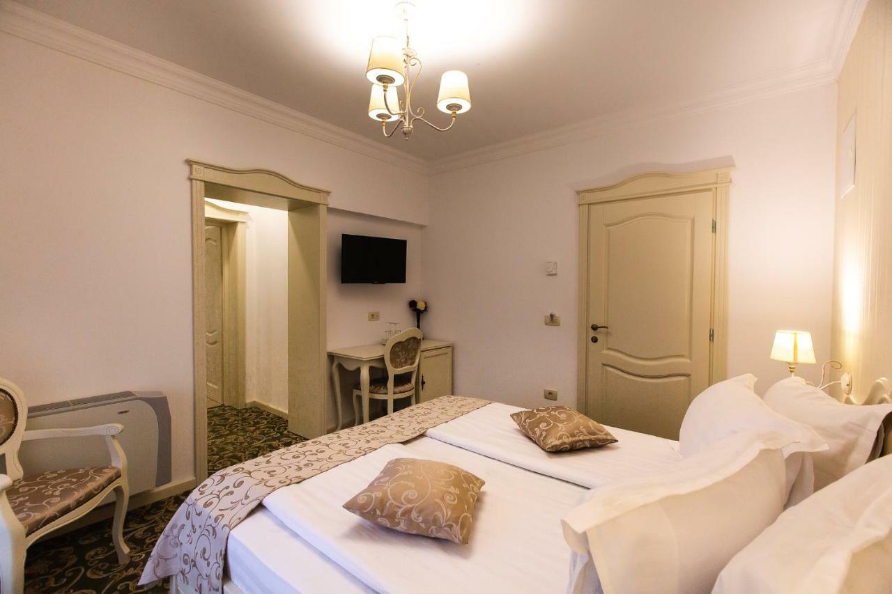 Hotel Ave, Alba! à Alba Iulia Extérieur photo